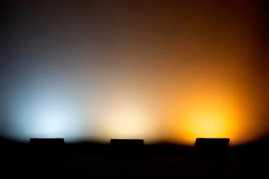 Luz cálida vs luz fría: cómo elegir la iluminación ideal para cada espacio de tu hogar